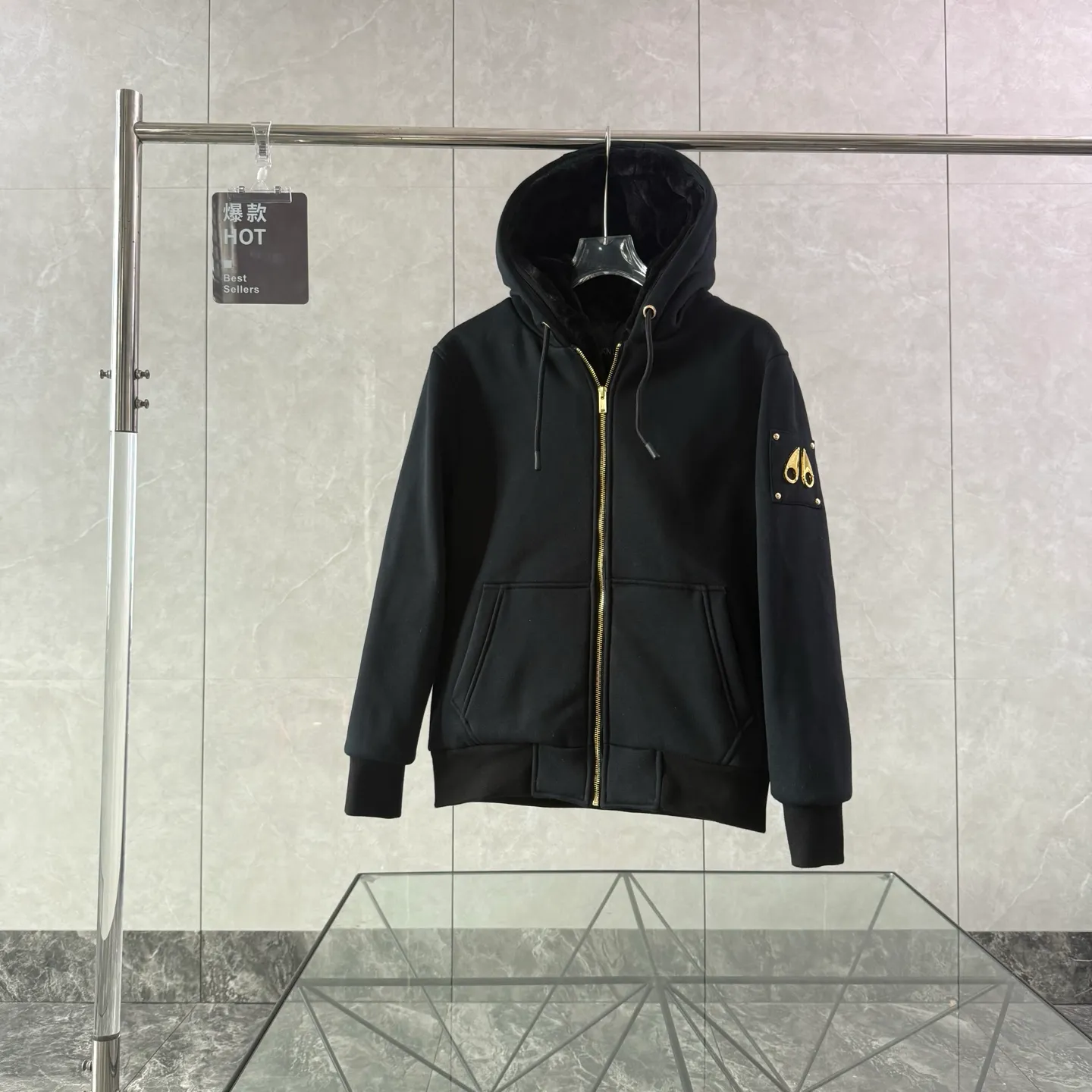 （ ） Moose Knuckles SS 23 、 ， ， ， 🍃 ， ， ， ☁️ ！ ♾️ ： ， Premium ， Authentic ！ Size：S-XXL 👉 👉